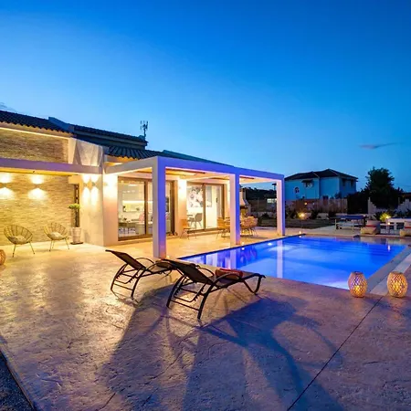Villa Peonia By *